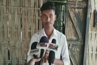 Uttam Das of Naharkatia achive 81 percent marks in HSLC examination