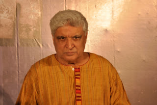 Javed Akhtar is honoured to receive Richard Dawkins Award 2020