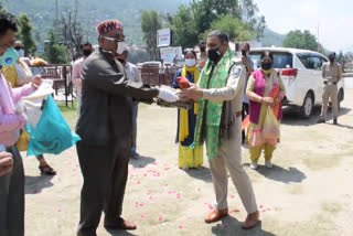 Maheshwar singh honored corona warriors