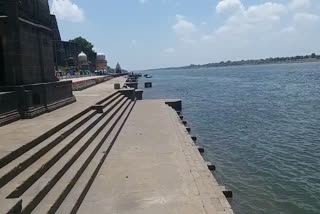 narmada-river-clean-in-maheshwar-during-lockdown