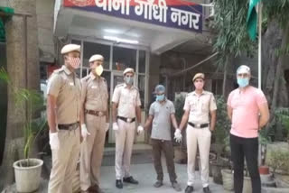 Delhi police arrested accused of murder in Gandhinagar