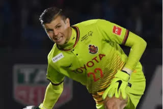 Australia keeper Langerak tests positive for COVID-19 in Japan