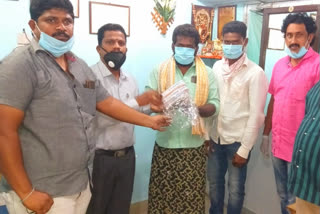 mask distribution to barbars in prakasam dst chirala