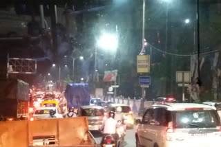 Heavy traffic in Kolkata