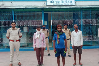 Kotwali police arrested absconding miscreants
