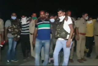 Encounter between Dadri police and miscreants 6  thief and 2 constable injured