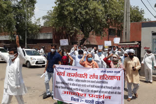 workers protest against sonali phogat in charkhi dadri