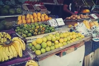 Fruit street vendors