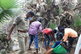 polices rides on illeagal liquer centres at visakhapatnam