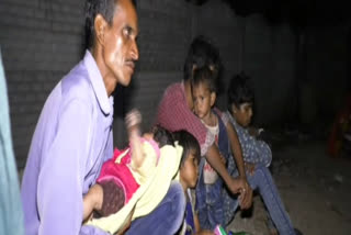 Migrant laborers migrating to Gujarat