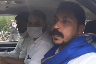 Muradnagar cops stop Chandrashekhar Azad from visiting farmers