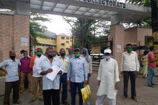 Conway driver of Tata Motors reached DC office for memorandum