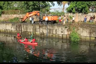 boy fell down in drainage