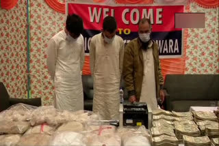 Jammu and kashmir police arrest three LeT terror