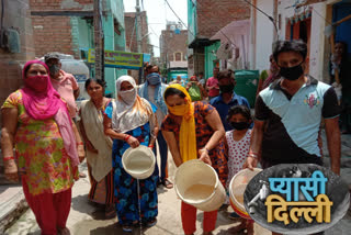 New Yadav Enclave peoples is facing water problem in delhi