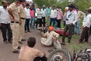 National bird peacock hunting in Jat sangli, accused arrested