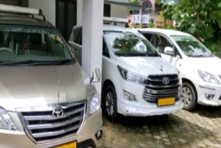 Driver compartment taxis  covid defense  കൊവിഡ്‌ പ്രതിരോധം  തൃത്താലയിൽ ഡ്രൈവർ കംപാർട്ട്‌മെന്‍റ്‌ ടാക്‌സികൾ തയ്യാർ  പാലക്കാട് വാർത്ത  palakkad news