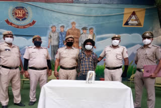 Rajori Garden Police arrested criminal involved in 7 cases with weapons