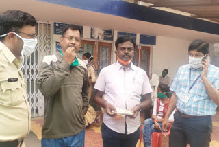 Teacher gets money outside ATM in neemcuh