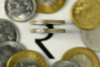 rupee weakens by 31 paise in early trade