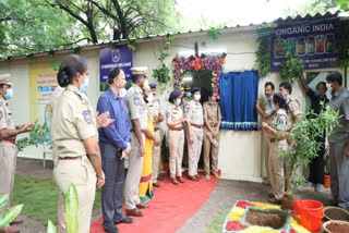 cp sajjanar inaugurate police subsidy canteen at cyberabad police commiserate