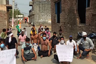 ballabhgarh people protest due to shortage of water and electricity