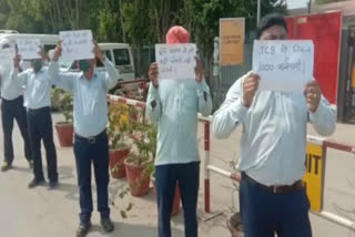 JCB Company fired 1 thousand workers in Faridabad