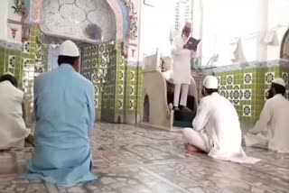 میرٹھ: شاہی جامع مسجد میں 5 افراد نے نماز جمعہ باجماعت ادا کی