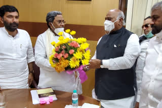 Siddaramaiah congratulated Mallikharjun kharge for elected as Rajya Sabha member