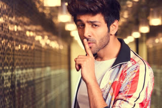 Kartik Aaryan takes Gulabo Sitabo tongue twister challenge, family interrupts