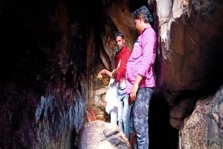 road to the temple in a difficult condition in giridih