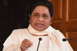 Mayawati praises arrests of 12 in Azamgarh case  അസംഗഡ് കേസ്  പ്രതികളെ അറസ്റ്റ് ചെയ്‌ത നടപടിയില്‍ മുഖ്യമന്ത്രിയെ പ്രശംസിച്ച് മായാവതി  യോഗി ആദിത്യനാഥ്  മായാവതി  ബിഎസ്‌പി  Mayawati