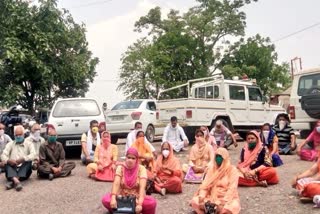 People go to the police station to protest against the controversy in Bilaspur