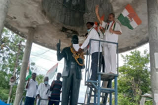 Congress Activists in Kollapur protesting the arrest of Congress leaders in Telangana state