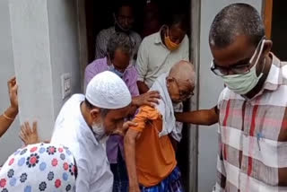 Kothalamangalalam Peace Valley  abandoned old man  കോതമം​ഗലം പീസ് വാലി  മക്കള്‍ ഉപേക്ഷിച്ച വൃദ്ധന്