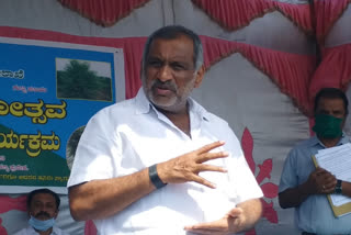 Government's decision to buy coconuts giving minimum price: Madhuswamy