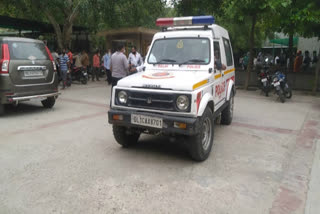 fight at cremation ground for cremation in delhi