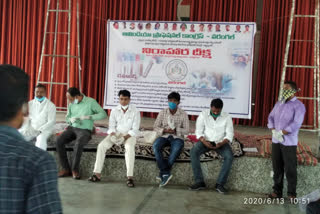 Warangal Congress Hunger Strike for the government's failure to take adequate precautions to prevent corona.