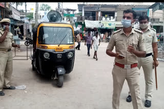 Surapur police are making Corona aware to the public