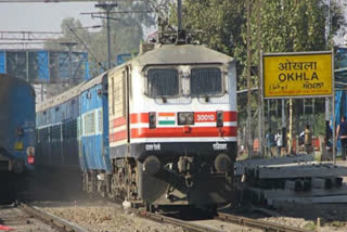 railways to opt automatic signaling between nijamuddin and okhla station