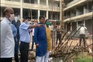 mayor-ejaz-dhebar-inspected-under-construction-jawahar-market