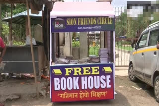 A 'handcart on wheels' book store in Mumbai comes to the aid of students amid COVID-19 crisis