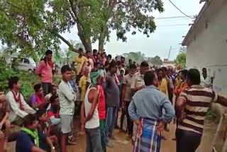 youth commits suicide by hanging