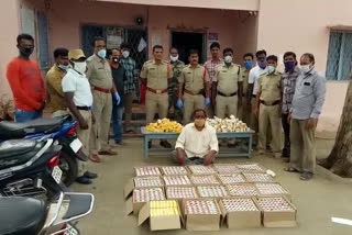 Alcohol moving from Karnataka is seized in gattu chitthoor district