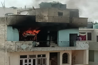 fire due to ac blast in Nawada Housing Complex delhi