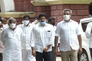 tdp leaders meet to the east godavari collector at kakinada