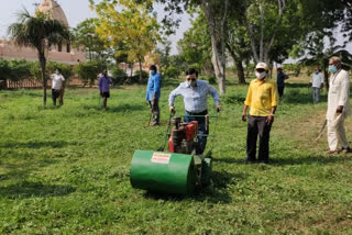 Cleanliness program started in Chhatarpur temple after lockdown