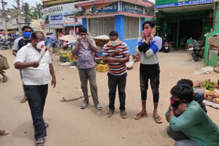 Palakonda police took guzzlers with auto drivers in srikakulam district