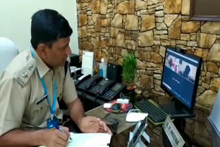 dwarka police taking complaint on video conferencing