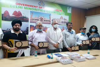 Delhi Minority Commission Chairman Dr. Zafarul honored social worker in delhi